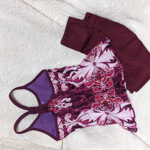 Fabletics Leggings and unknown Brand Women's workout top (curated set) - Picture 6 of 6